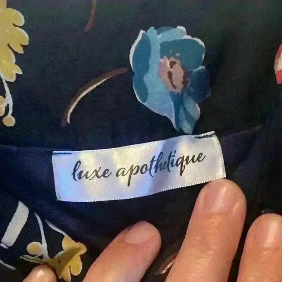 Luxe apothetique cropped wide leg pants - Picture 3 of 9